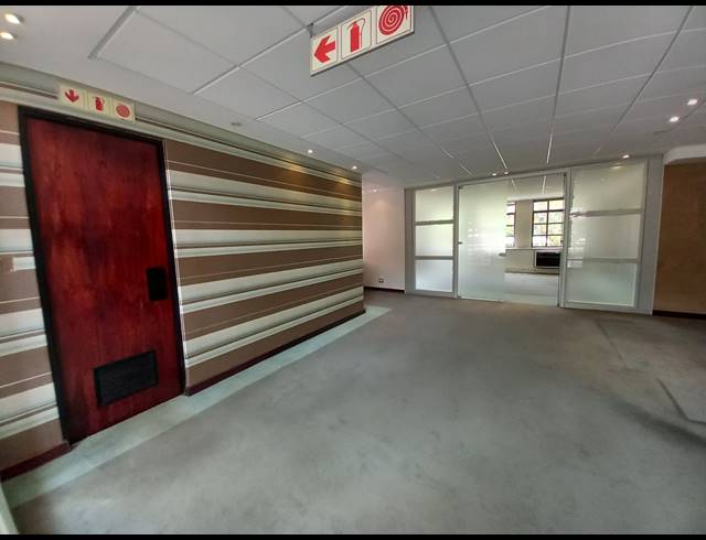 427M² OFFICE TO LET IN BRYANSTON